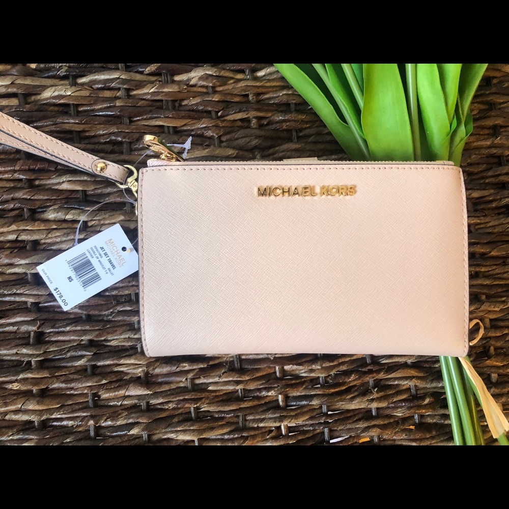 Michael Kors Pink Wallet